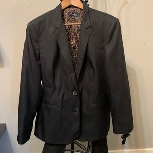 New Emily 18 pant suit with leopard print lining